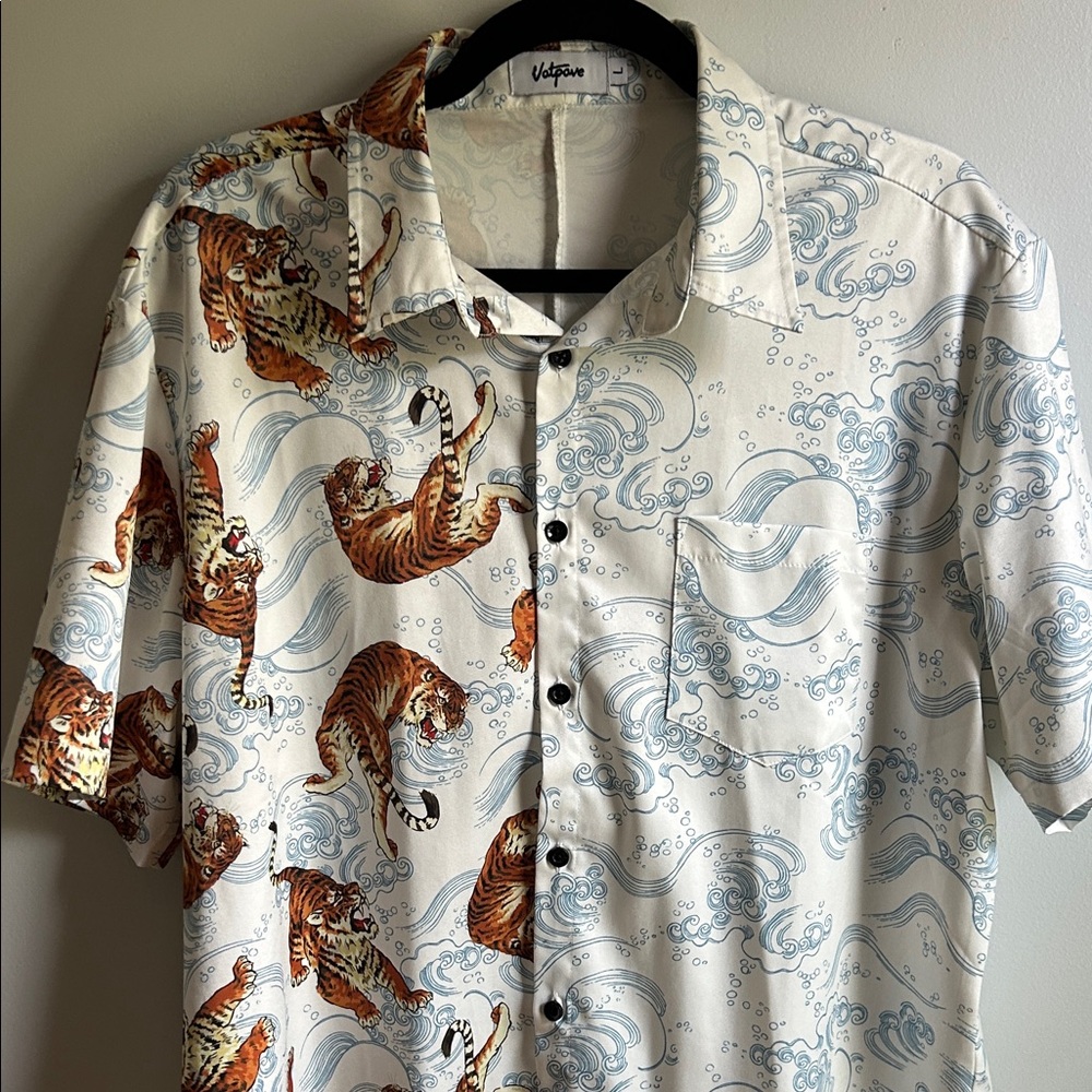 Volcom White And Blue Tiger Wave Shirt - image 8